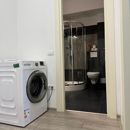 Renting Solutions Studio ヤシ エクステリア 写真