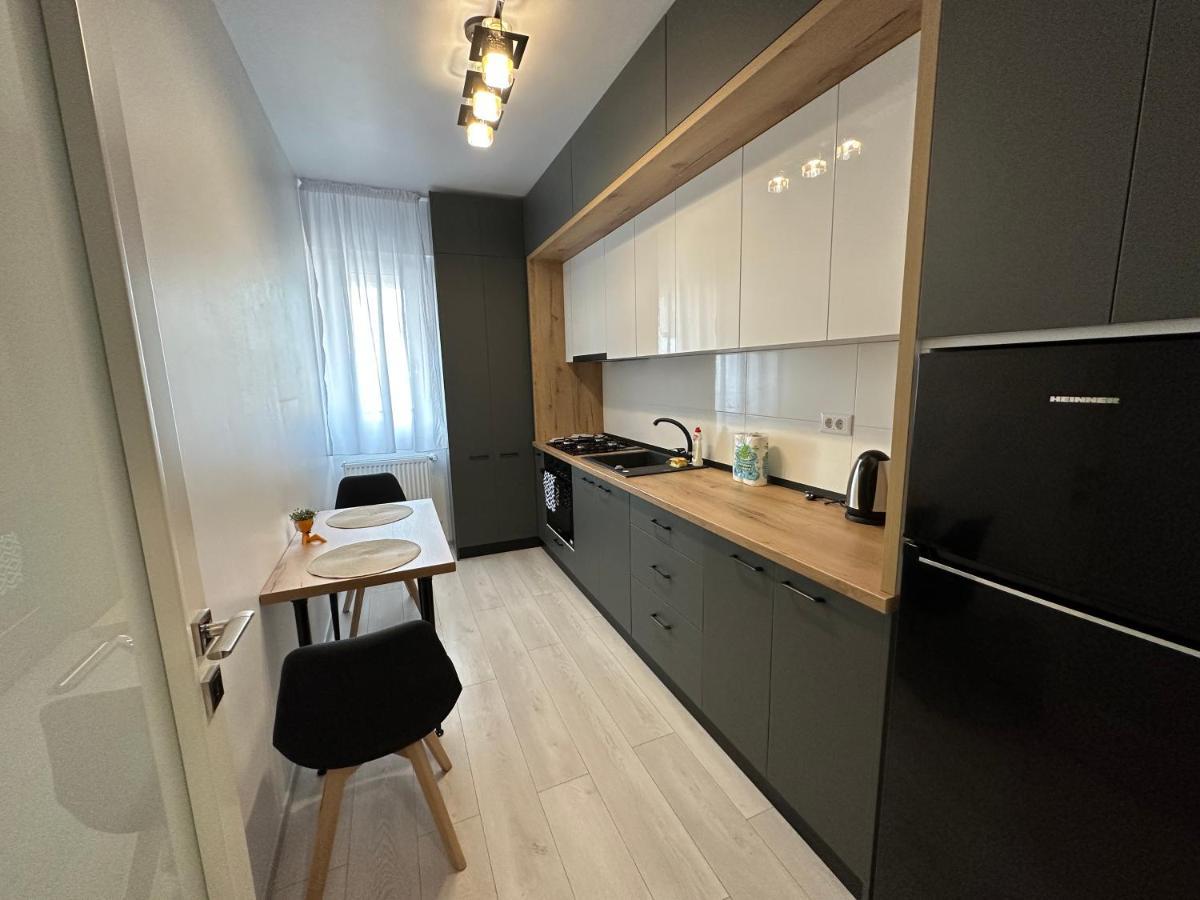 Renting Solutions Studio ヤシ エクステリア 写真